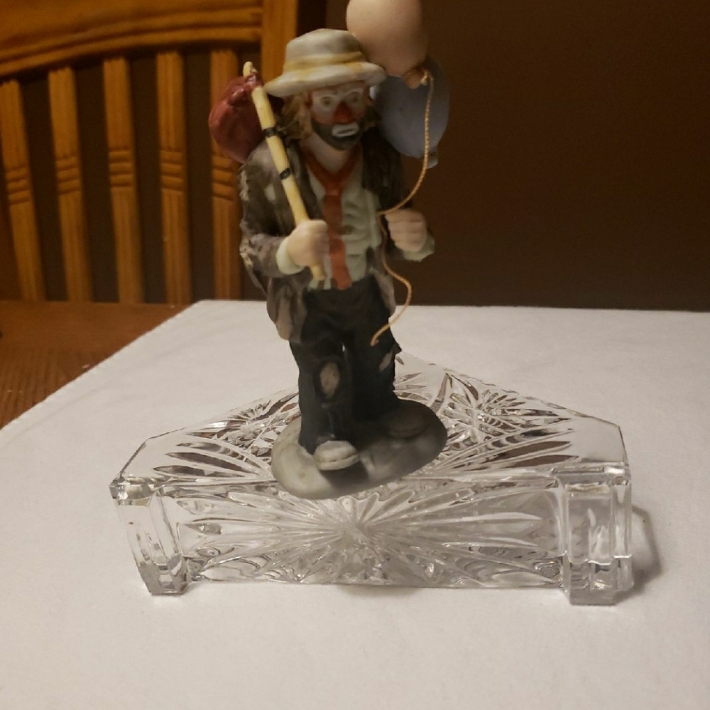 Vintage EMMETT Kelly Jr. Clown Figurine